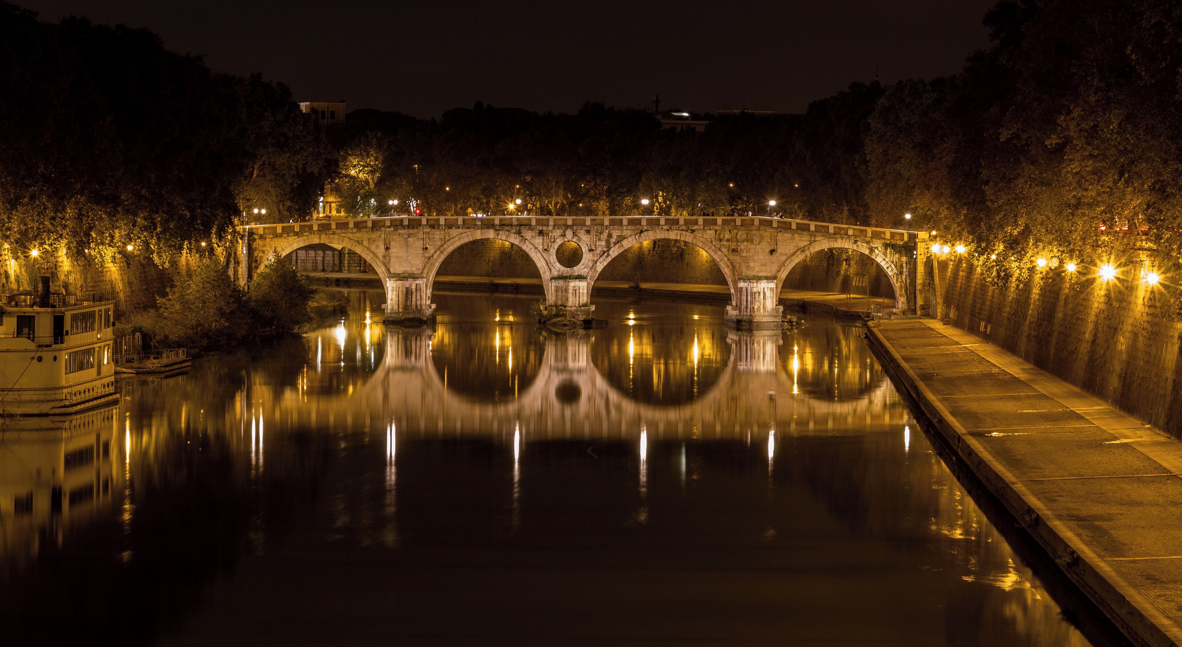 Ponte Sisto, Rome, Italy