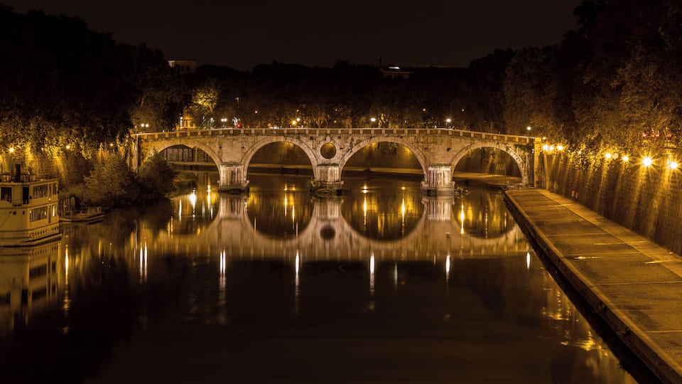 Ponte Sisto, Rome, Italy