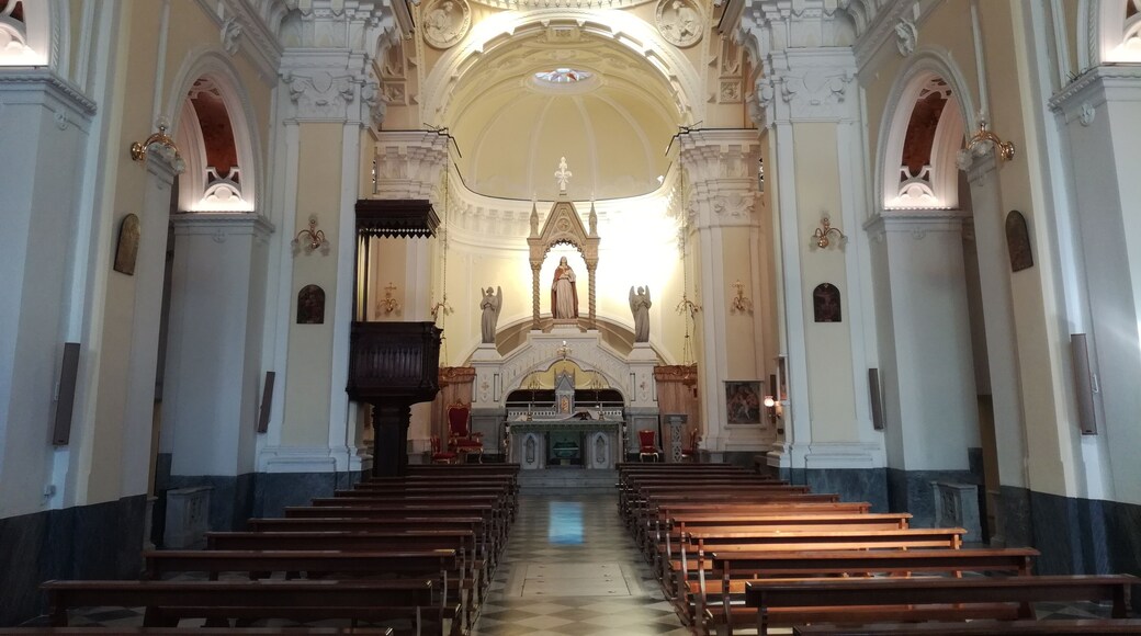 Interno della chiesa di Santa Lucia al Monte (Napoli)