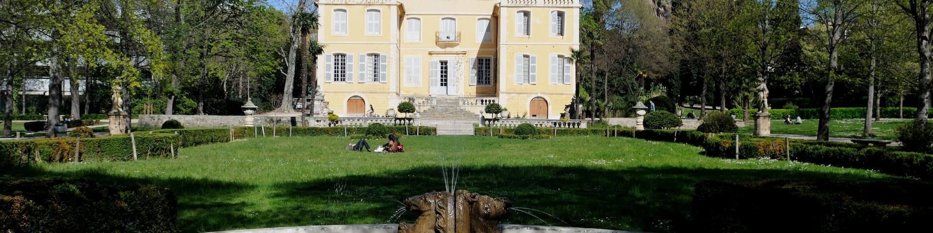 This building is inscrit au titre des Monuments Historiques. It is indexed in the Base Mérimée, a database of architectural heritage maintained by the French Ministry of Culture, under the reference PA00081374 .