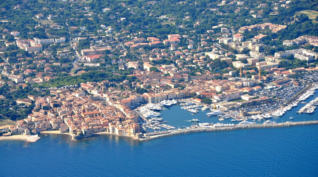 Vue aérienne du village de Saint-Tropez