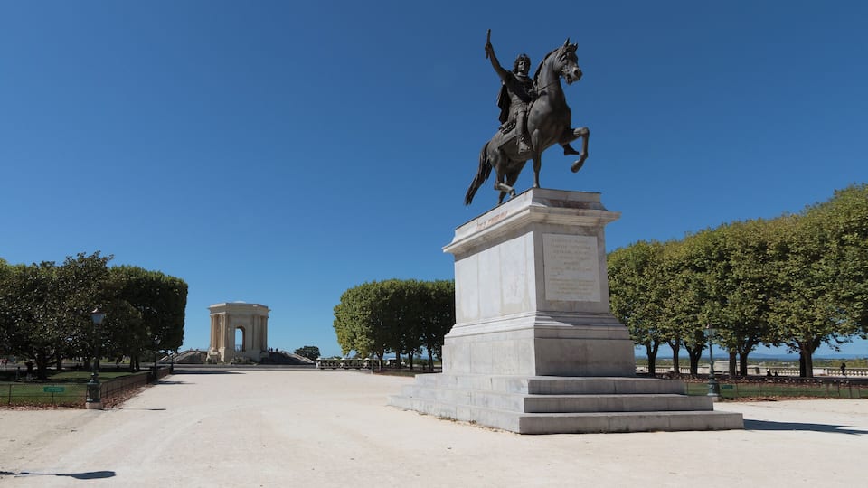 This building is en partie classé, en partie inscrit au titre des Monuments Historiques. It is indexed in the Base Mérimée, a database of architectural heritage maintained by the French Ministry of Culture, under the references PA00103609 and IA34000346 .