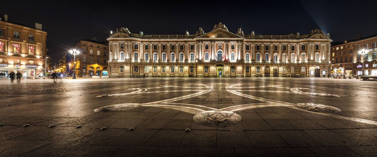 This building is indexed in the Base Mérimée, a database of architectural heritage maintained by the French Ministry of Culture, under the reference PA00094497 .