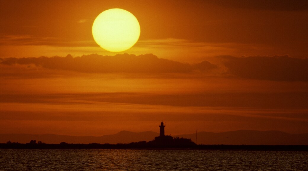 Coucher de soleil, canal du midi, bassin de Thau, Marseillan, Hérault,