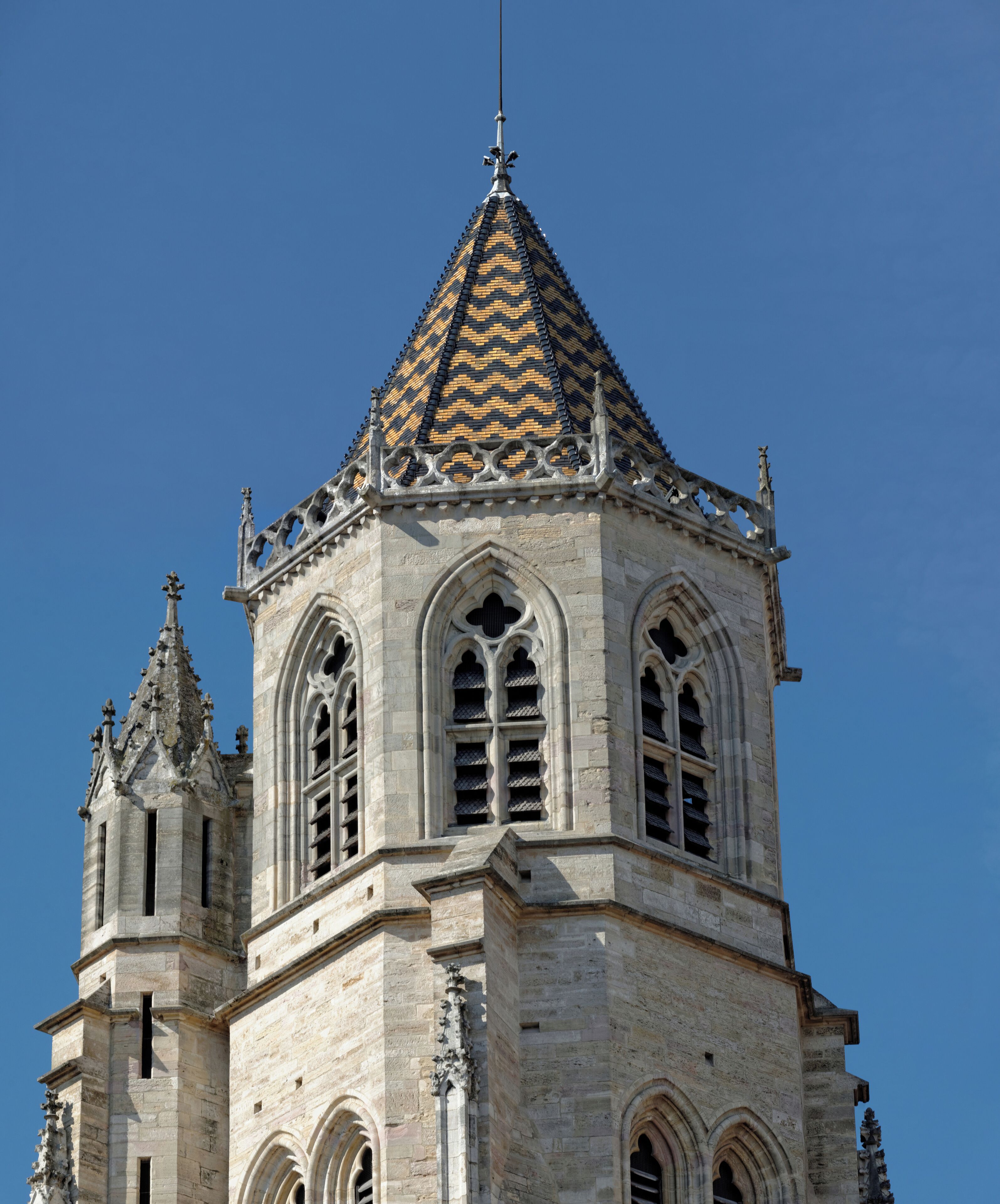 This building is indexed in the Base Mérimée, a database of architectural heritage maintained by the French Ministry of Culture, under the reference PA00112253 .