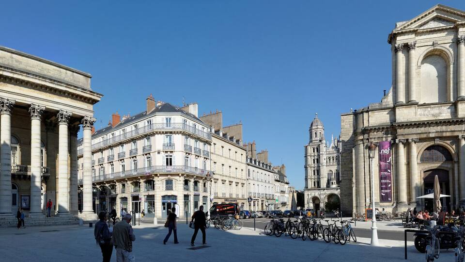 This building is indexed in the Base Mérimée, a database of architectural heritage maintained by the French Ministry of Culture, under the references PA00112435 , PA00112268 and PA00112270 .