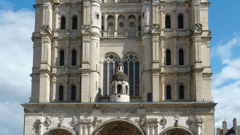 This file was uploaded with Commonist. Église Saint-Michel de Dijon.