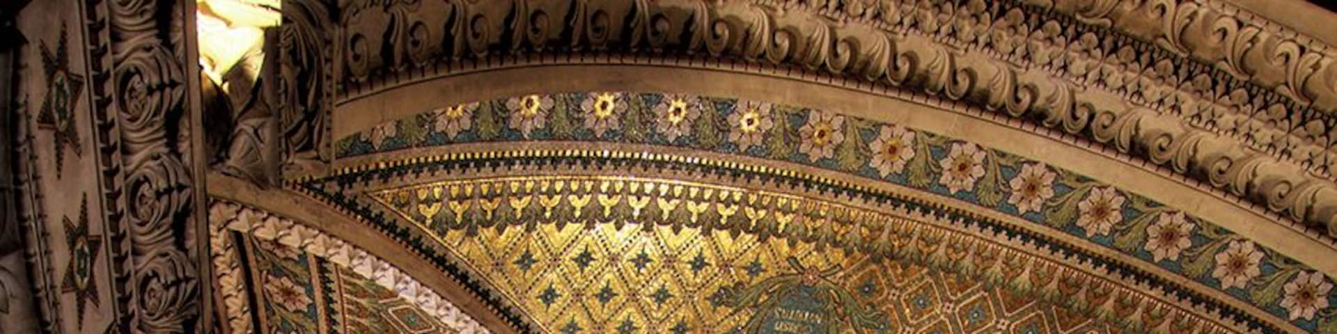 The main Basilique, a truly awesome Sacred place, is currently under renovation process (June 2012) so I had to content with this Crypt temple located right under it. I learned an important lesson that day, never get too excited when planning to visit a major landmark or building as it could be under renovation. Snif..... next time. Didn't had the time to find out the name of this temple nor found it on the net, maybe some kind visitor can help me on this. Thanks in advance. Hit "L" to view on black or at full size in the drop-down menu, 1280 x 850 pixels. This image and many more from my Photostream are licensed under Creative Commons licence. Author: Salva Barbera. You can use this image on websites, blogs or other media projects without my permission as long as you credit me as the Author. My images may not be used for any profane or immoral purpose or to incite violence or hatred. Please read the Creative Commons image licence guidelines before downloading. A link back to my Flickr account is not mandatory but highly appreciated.