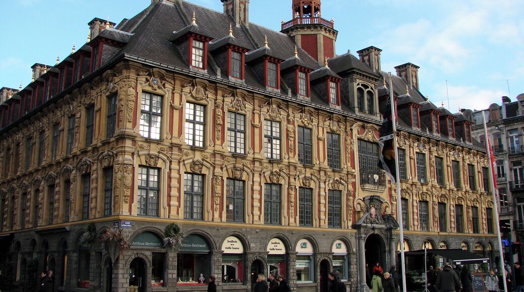 La Vieille Bourse (1652-1653), place du Général de Gaulle (ou Grand'place) à Lille.