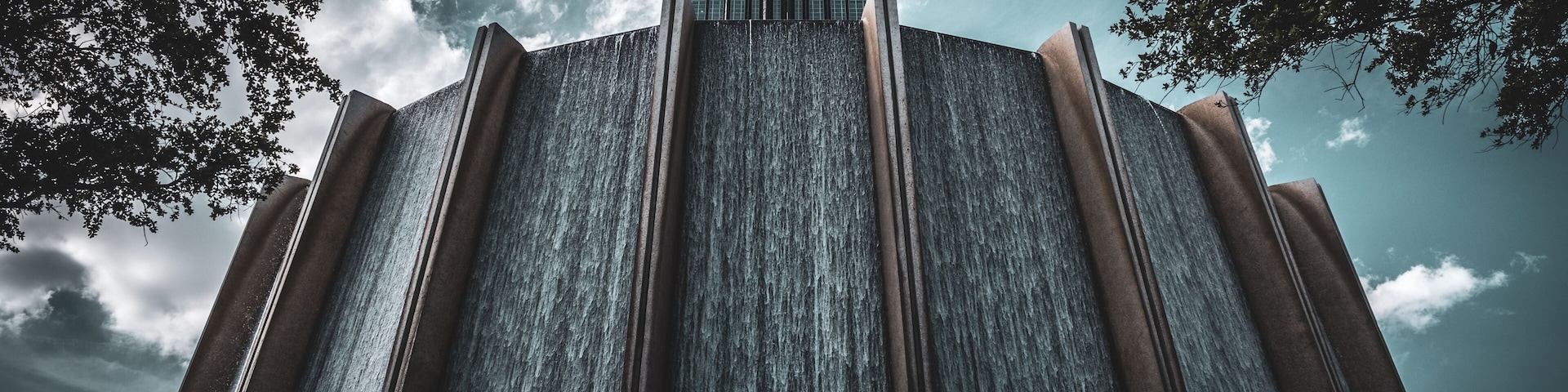 Gerald D. Hines Waterwall Park and Williams Tower