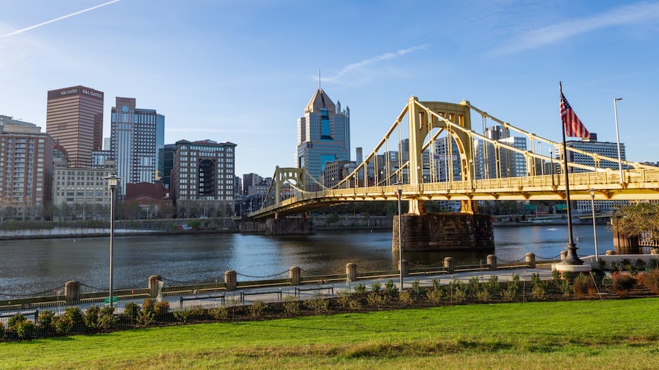 North Shore showing a river or creek, a city and a park