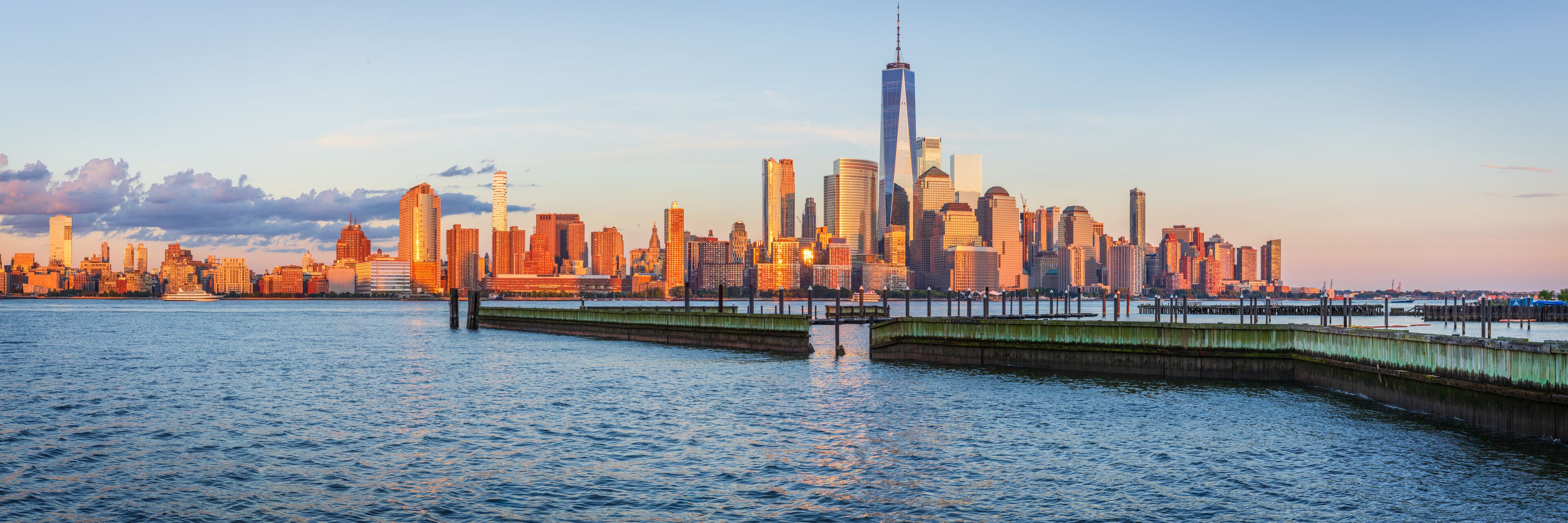 View to Manhattan Skyline from New Jersey, USA