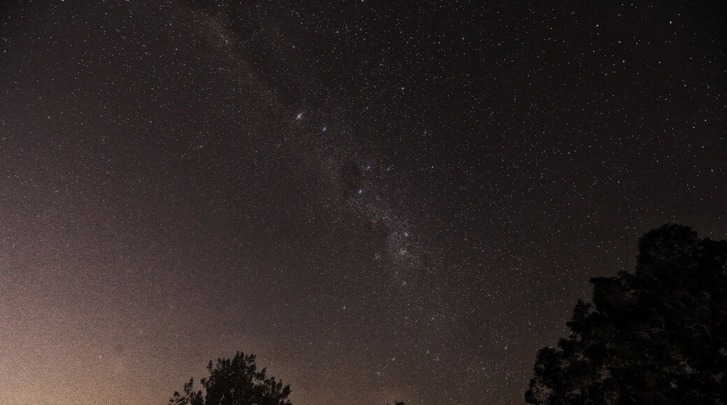 Is it a discovery when it is the sky above you? You could go anywhere or be anywhere to just look up and see the night sky on a clear night. Here in Brisbane, there are no Auroras but if you step away from the city centre the stars will shine. Discover the world - reach for the stars. #hiking
