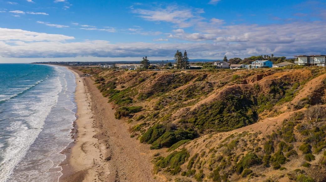 Sellicks Beach showing landscape views, general coastal views and rocky coastline