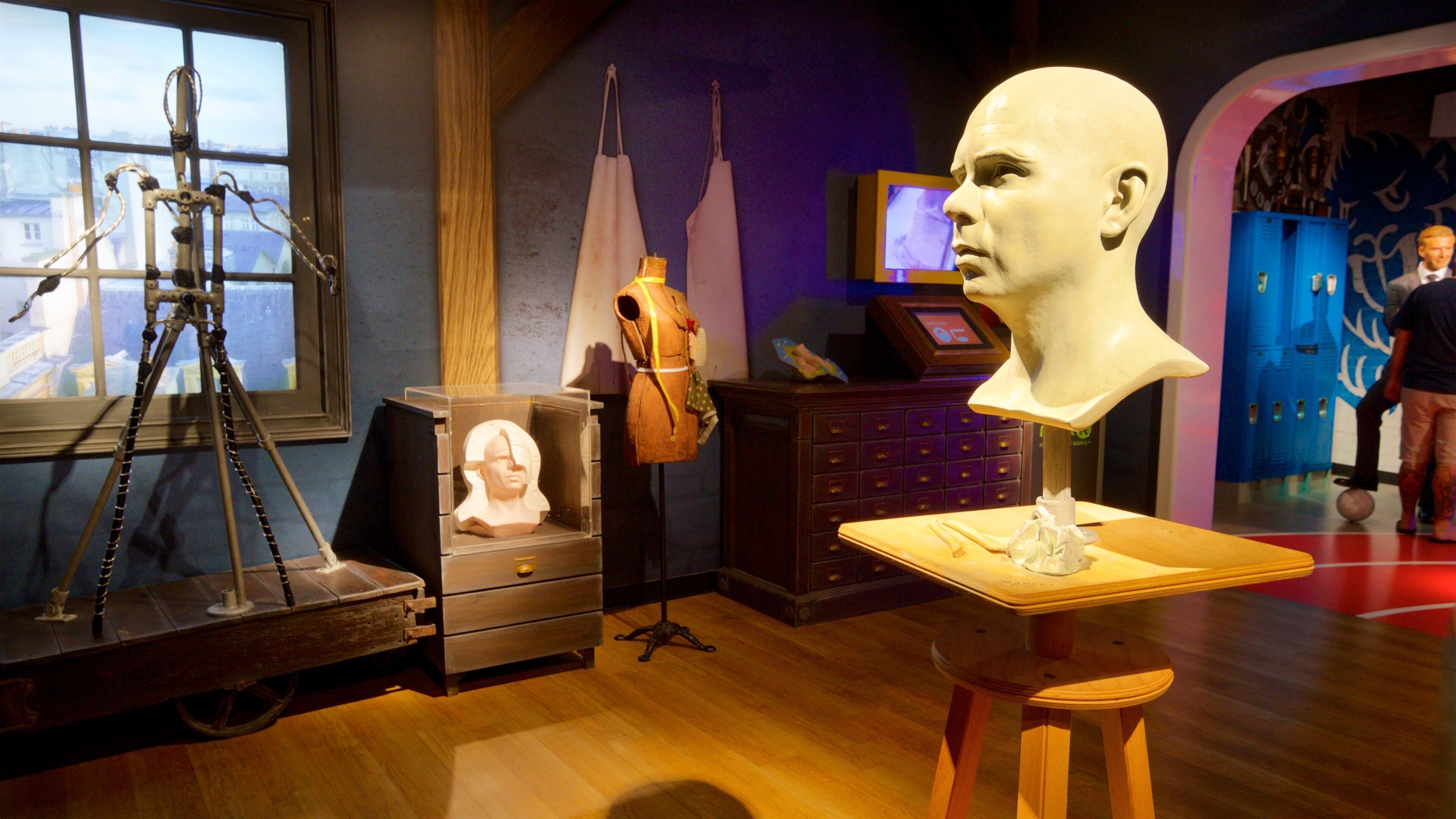 Madame Tussauds which includes interior views