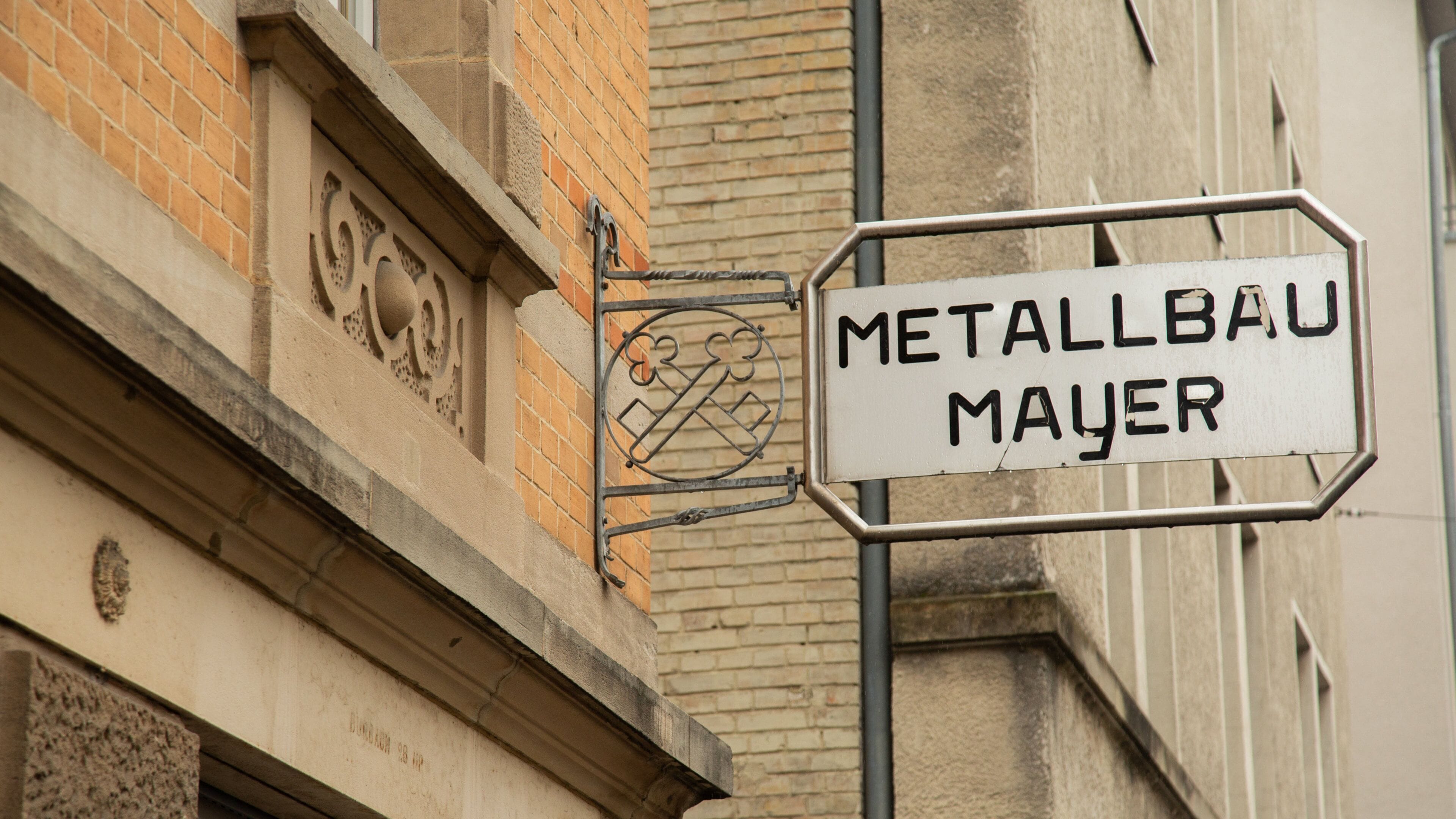 Stuttgart-Süd featuring signage