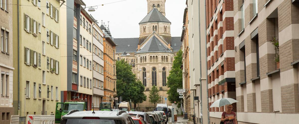 Stuttgart-Süd showing a city