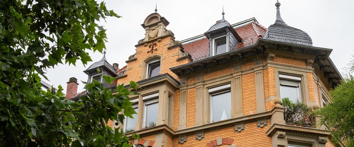 Stuttgart-Süd showing heritage elements