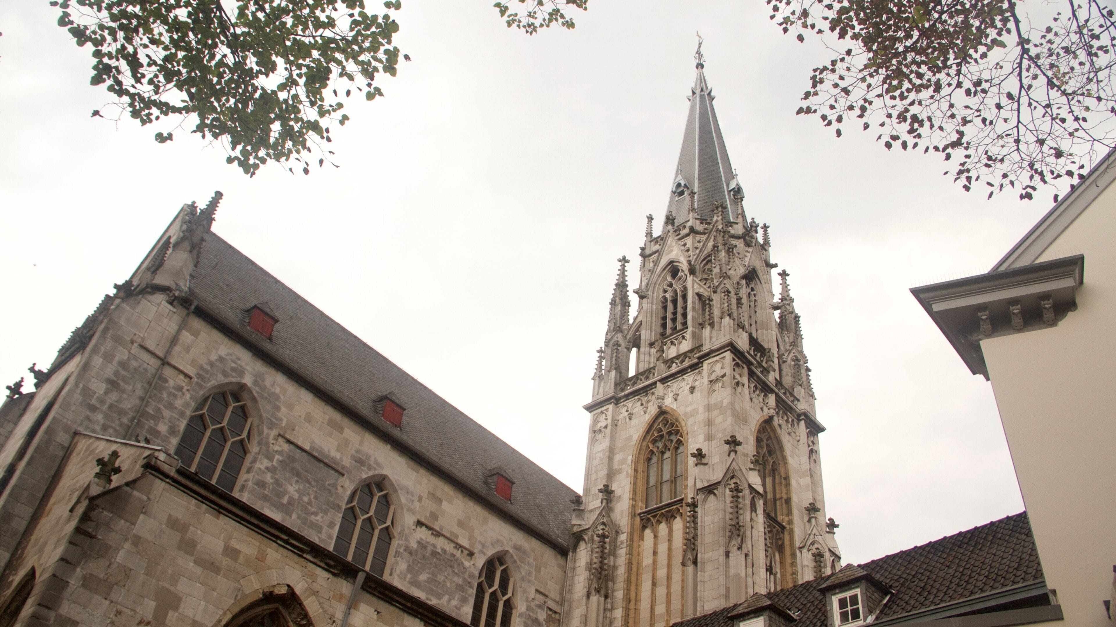 Aachen featuring a church or cathedral, heritage elements and heritage architecture