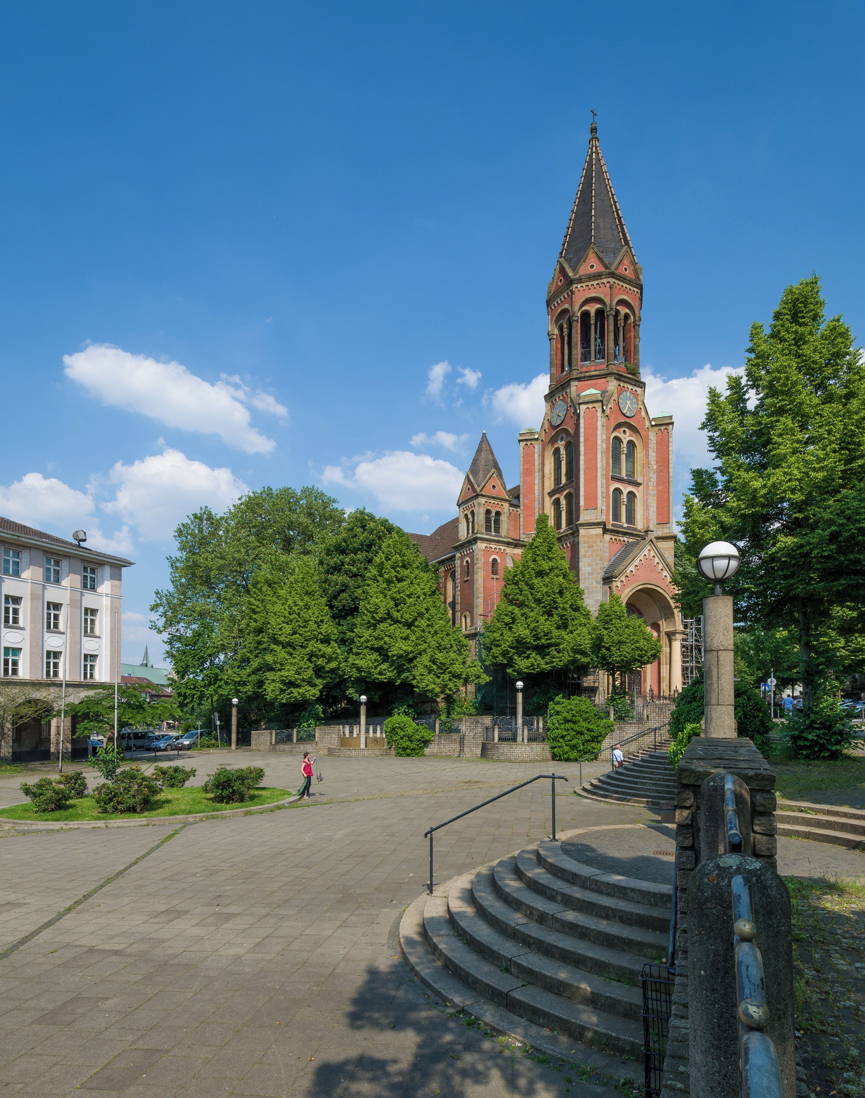 Protestant Church of the Cross (Kreuzeskirche) with square of Weber (Weberplatz)