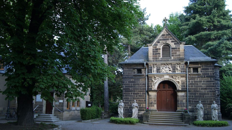 Chapel at cemetery in Dresden–Striesen