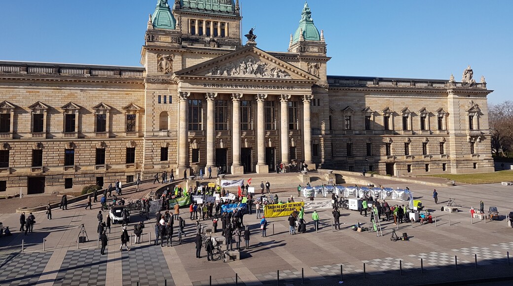 Demonstration vor dem Bundesverwaltungsgericht in Leipzig vor der Verhandlung über Diesel-Fahrverbote am 22.2.2018.