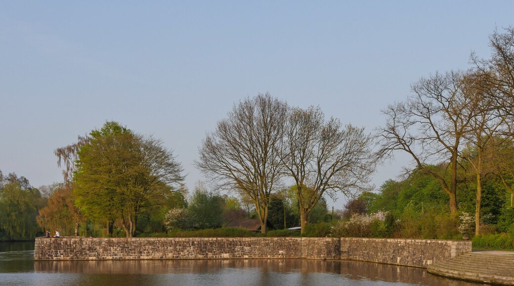 Alster zwischen Metzgerbrรผcke und Dammbrรผcke