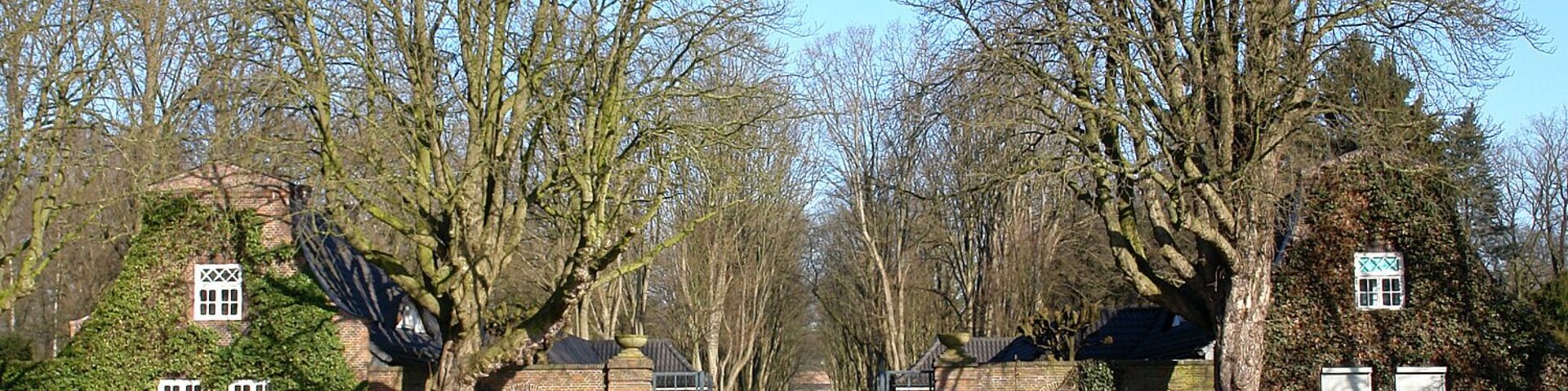 Haupteingang (Osterholzer Heerstraße) zum Osterholzer Friedhof in Bremen