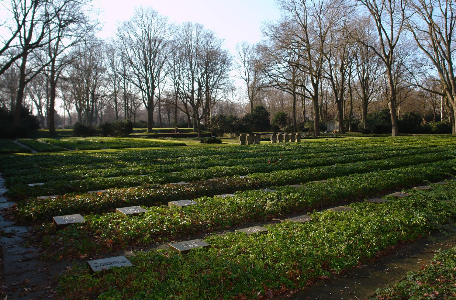 Osterholzer Friedhof in Bremen: Ehrenanlage für deutsche Soldaten und Opfer von Konzentrations- und Arbeitslagern.