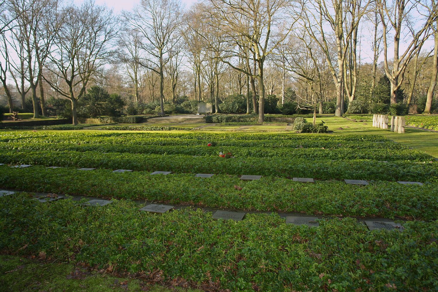 Osterholzer Friedhof in Bremen: Ehrenanlage für deutsche Soldaten und Opfer von Konzentrations- und Arbeitslagern.