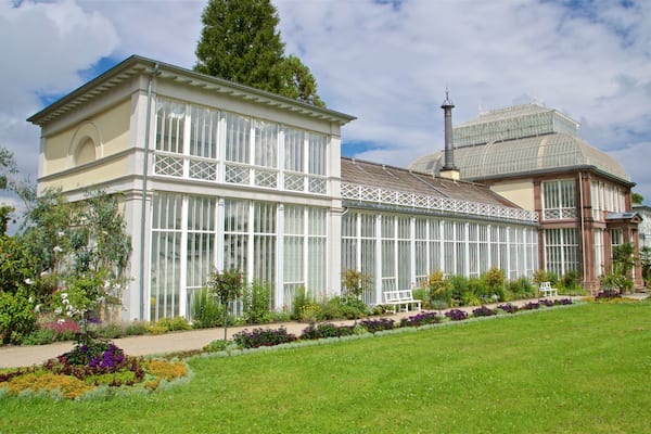 Bergpark Wilhelmshoehe mettant en vedette fleurs, patrimoine architectural et jardin