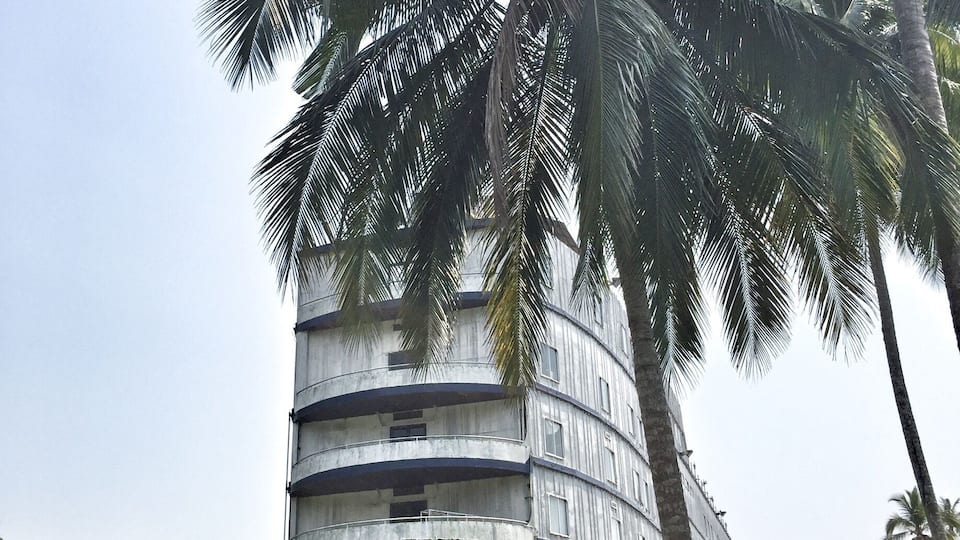 I would not recommend staying here, however you should definitely take a trip down to this partially abandoned hotel, beautiful quiet beach, creepy hotel to explore and peaceful seclusion from the rest of the island. Costs around 200bht to access the resort, it is worth it though 😃