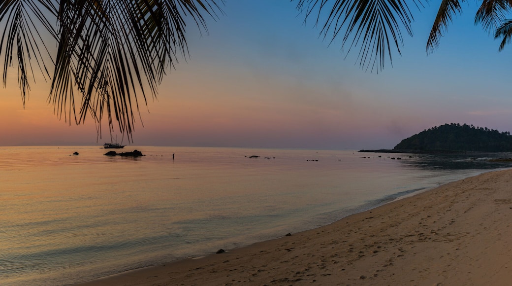 Beach with Crystal water and sunset beach view at Koh Samui Island Thailand