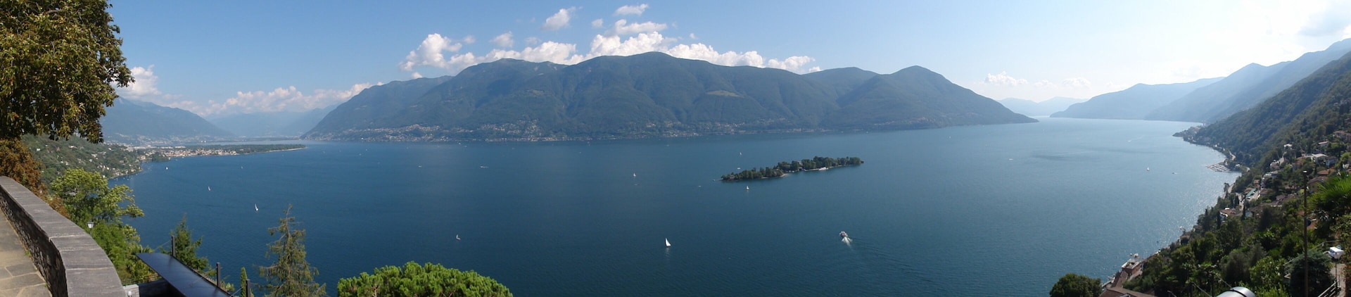 Schweiz - Ronco sopra Ascona (TI). Blick nach Süden auf den Lago Maggiore