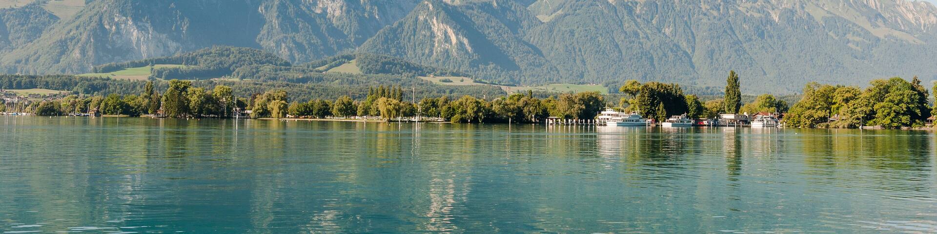 Thun, Stockhorn, Stockhornkette, Thunersee, Alpen, Berner Alpen, Berner Oberland, Seeufer, Uferweg, Wassersport, Wanderweg, Spiez, Schifffahrt, Sommer, Schweiz