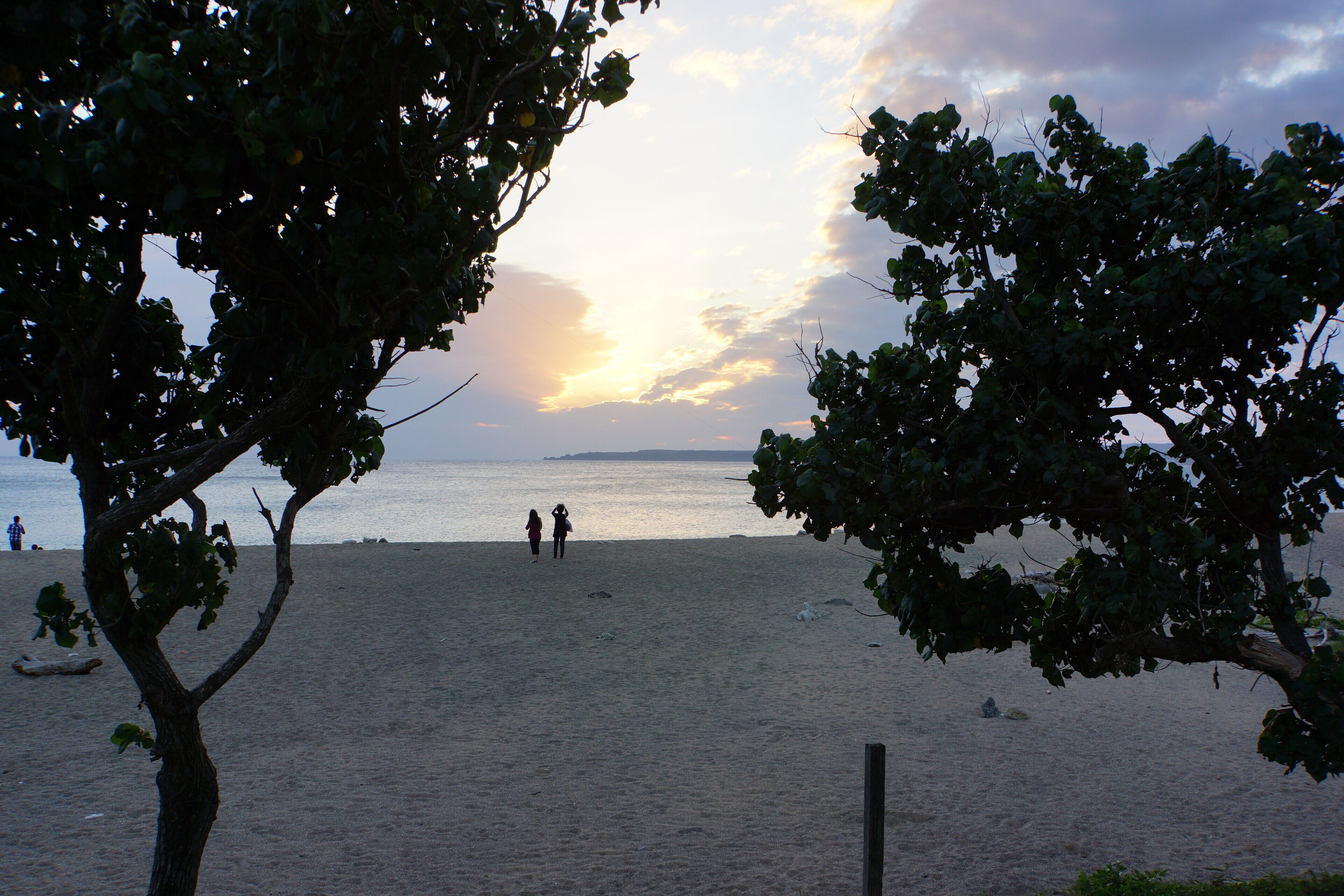 墾丁沙灘黃昏 Kending Beach at Dusk