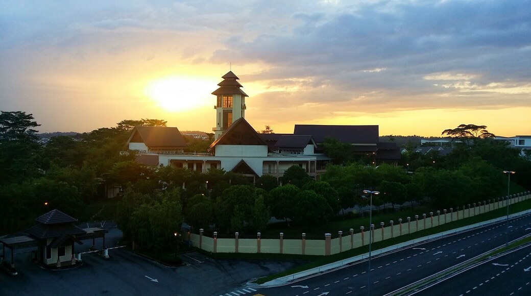 East Ledang Club...
View from my next address in Malaysia...
#peaceful
#sunset