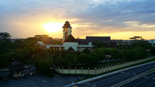 East Ledang Club...
View from my next address in Malaysia...
#peaceful
#sunset