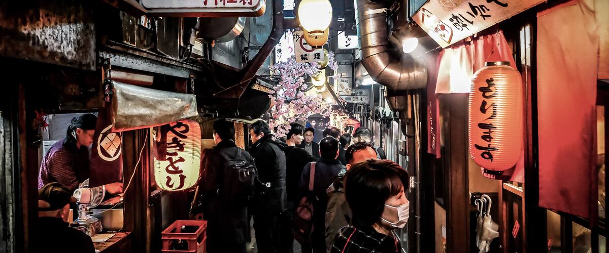 #Shinjuku #Tokyo #Japan #alley
The famous piss alley or Omoide Yokocho in Shinjuku, Tokyo. By day it's just another narrow alleyway common in Tokyo, but at night the street turns into a mini nightlife area for the salarymen of Tokyo. With numerous tiny #bar lining up, the nickname comes from the fact in the past so many drunk salarymen doing their "bussiness" there because there's no toilet anywhere in this alleyway. Today, regulation has been set in the area so it is a lot cleaner than before.
The alleyway is very narrow and can only fit at maximum 2 people at a time so be mindful of your surrounding when visiting especially when there's many drunk people walking by from the bars. The bars are also very tiny and can only fit less than 10 people at a time. If you are not claustrophobic give them a try, it's a special experience on its own :)