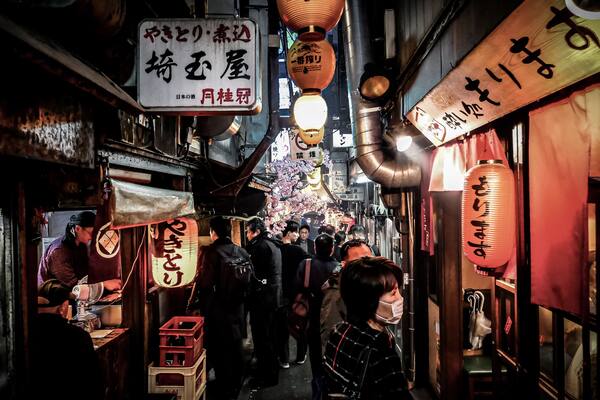 #Shinjuku #Tokyo #Japan #alley
The famous piss alley or Omoide Yokocho in Shinjuku, Tokyo. By day it's just another narrow alleyway common in Tokyo, but at night the street turns into a mini nightlife area for the salarymen of Tokyo. With numerous tiny #bar lining up, the nickname comes from the fact in the past so many drunk salarymen doing their "bussiness" there because there's no toilet anywhere in this alleyway. Today, regulation has been set in the area so it is a lot cleaner than before.
The alleyway is very narrow and can only fit at maximum 2 people at a time so be mindful of your surrounding when visiting especially when there's many drunk people walking by from the bars. The bars are also very tiny and can only fit less than 10 people at a time. If you are not claustrophobic give them a try, it's a special experience on its own :)