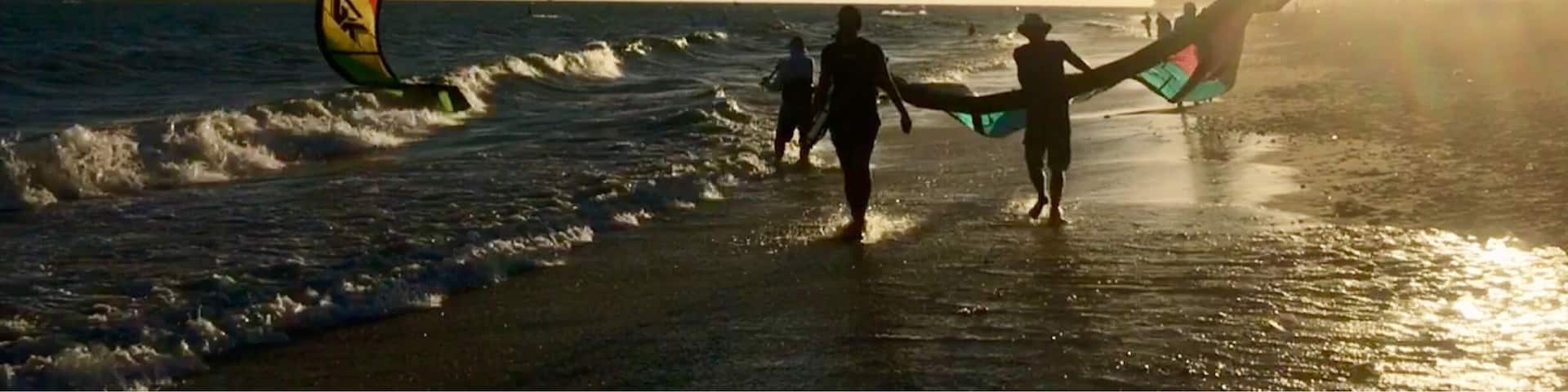 Chilling place of Mui Né.
Kitesurfing, Café Dà and sunset.