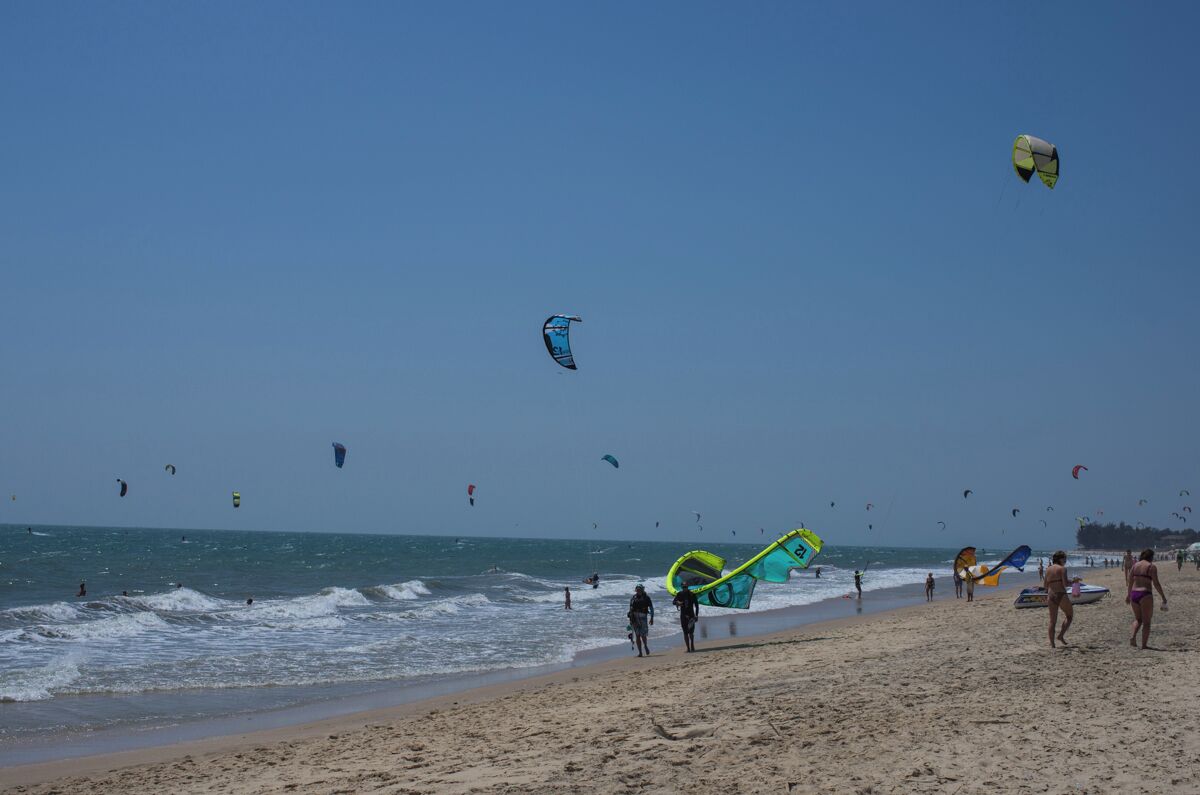 I’m not an expert on the subject but, from what I heard, Mui Ne is one of the best spot in Southeast Asia for Kitesurfing. There are plenty of schools to choose from and, even if you are not interested in trying, I suggest you to go and have a look. Many of those guys really know what they are doing and I enjoyed observing their show.
