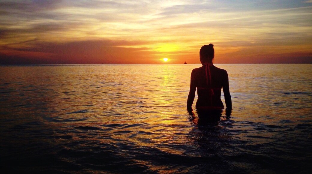 After having spent a few days in hectic Ho Chi Minh and the hot and humid Mekong Delta, this moment felt like absolute heaven. The picture is taken on the Vietnamese island Phu Quoc, which can be reached by boat from Ha Tien or Rach Gia. #waterlust #sunset #vietnam #phuquoc