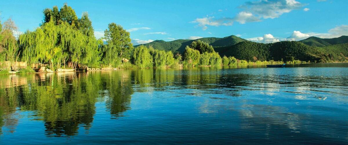 Beautiful Lijiang #LuguLake,Yunnan Province of China.美丽的泸沽湖.
https://twitter.com/Beautifulgx