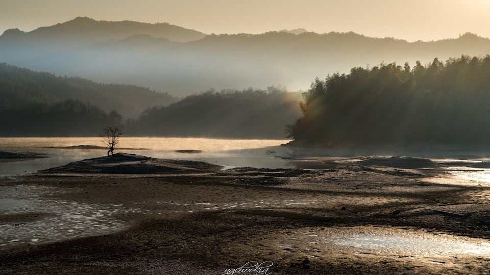 Sunrise II Huizhou-China
我喜欢摄影,我活着就是要拍照。在摄影事业上我永远不想退休。