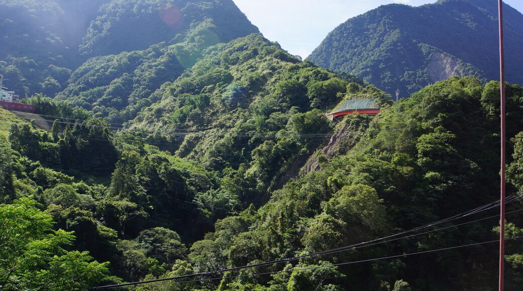 八通關古道入口 The Entrance to Batongguan Ancient Trail