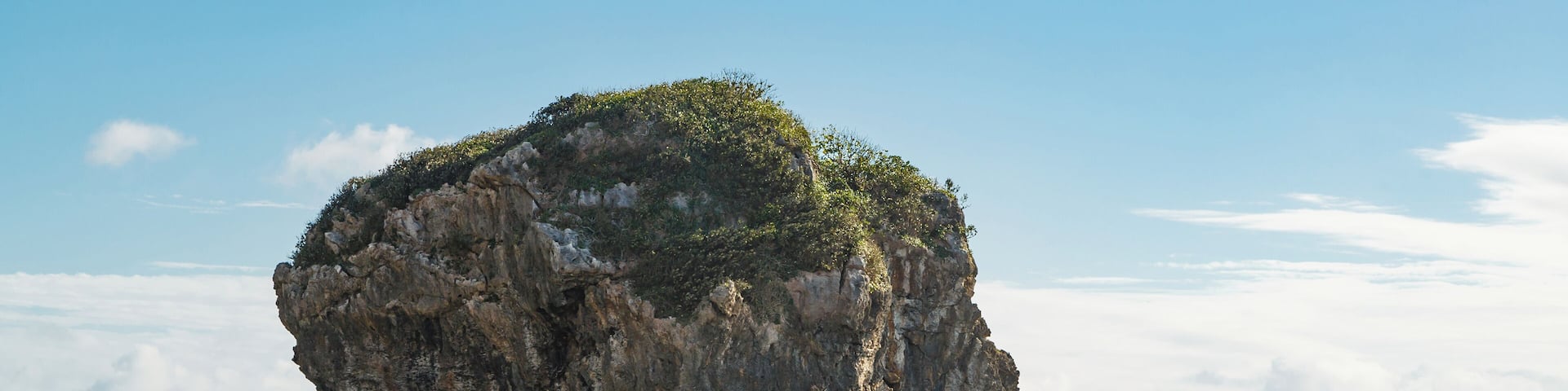 Kenting, Hengchun Township, Taiwan: Sail Rock (船帆石)
