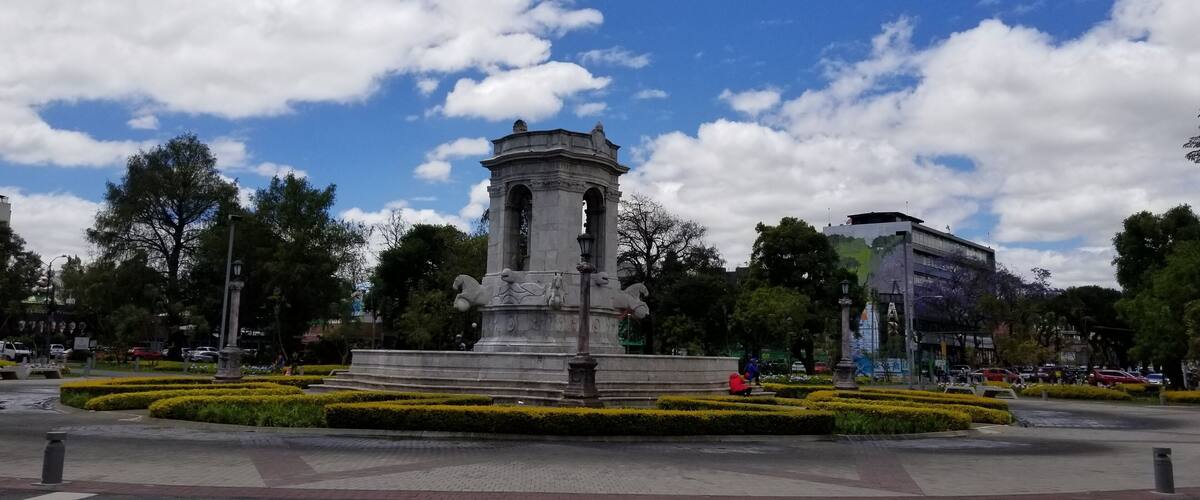 Plaza España en Zona 9, Ciudad de Guatemala