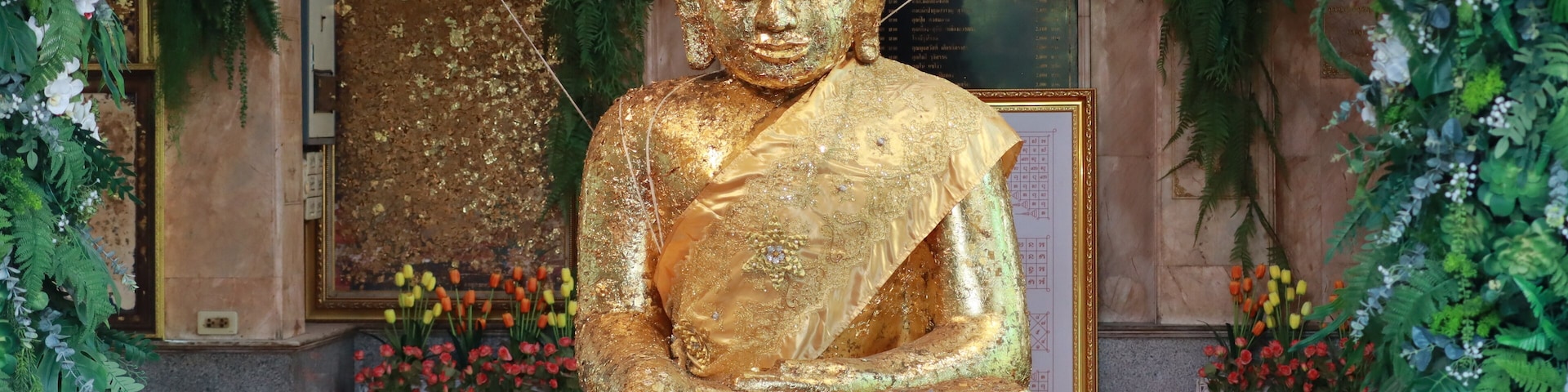 Saraburi, Thailand -
February 5, 2022 Reverend Father Samritsak Reclining Buddha at Nong Khae Temple It is a sacred temple of Saraburi people. respected by the people of Saraburi