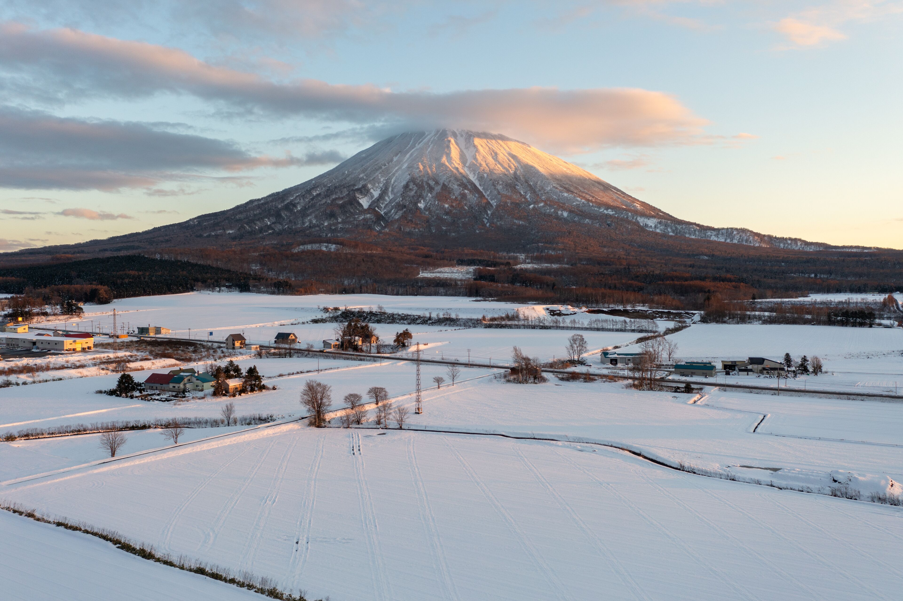 Mt. Yotei, winter scene